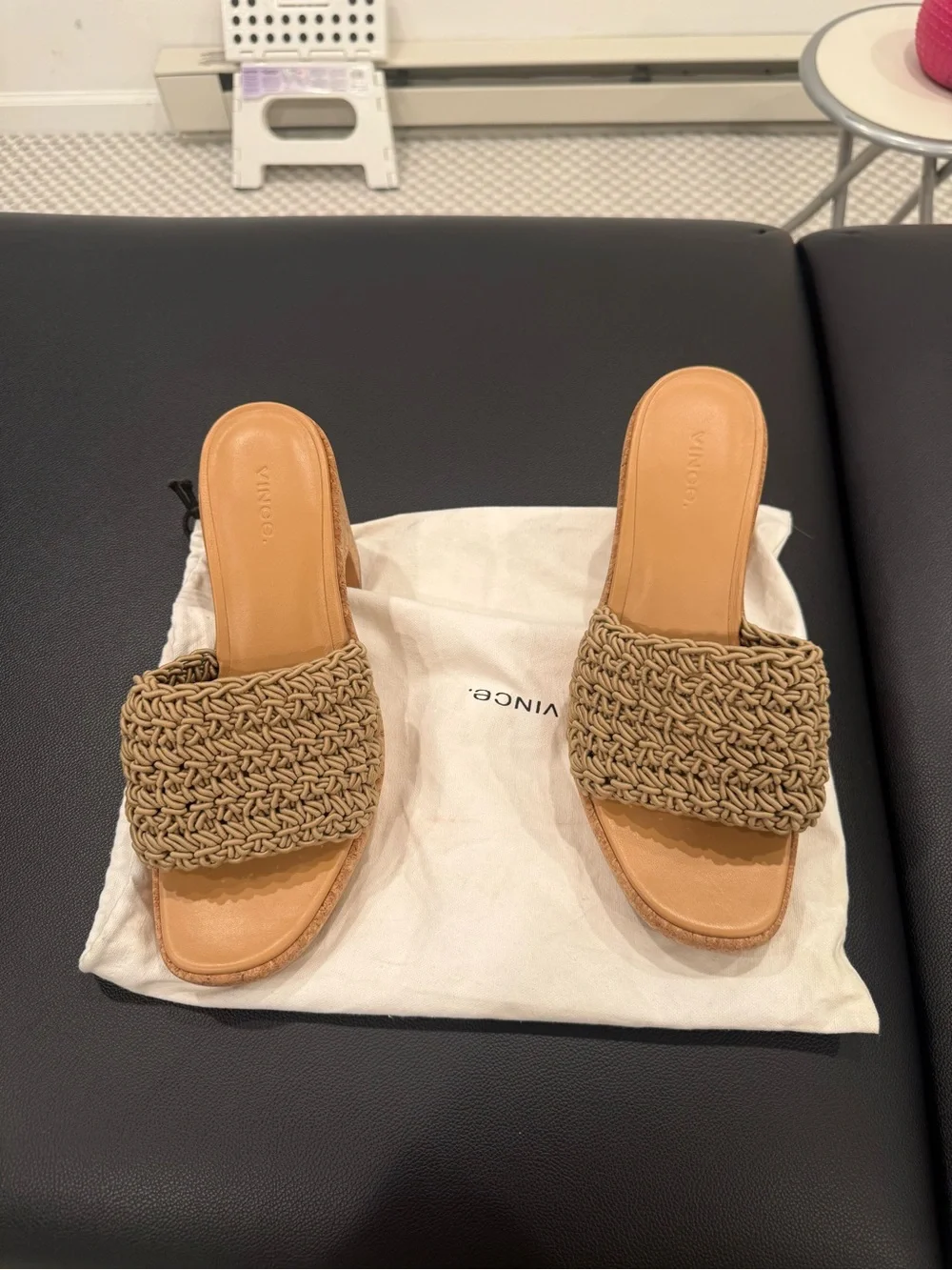 Vince Nicki crochet platform heel size 10